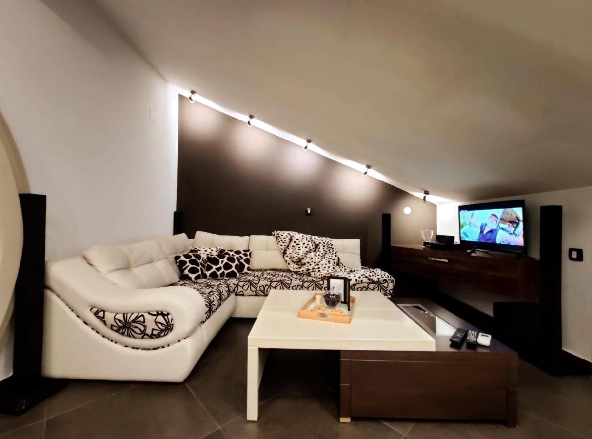 Sky Apartments Special Strumica Bagian luar foto